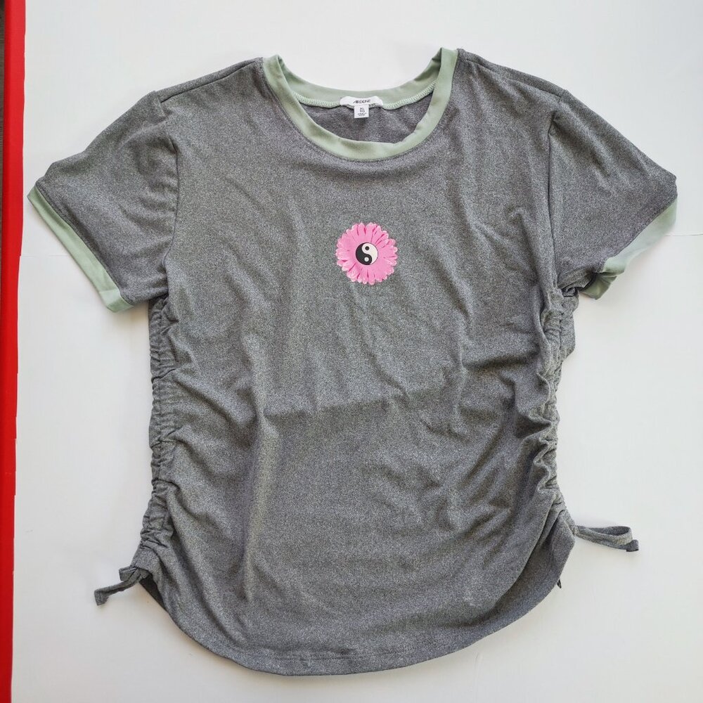 Ardene Jing-Jang flower design short sleeve Tee grey turquoise collar girl XL